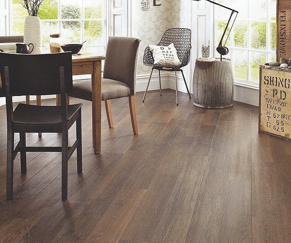 Ihr Partner für Komplettrenovierungen und Spanndecken mit über 25